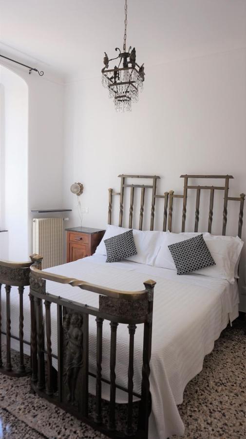 Bed and Breakfast Le Coccole Genua Exterior foto