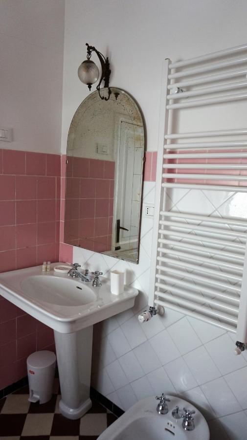 Bed and Breakfast Le Coccole Genua Exterior foto
